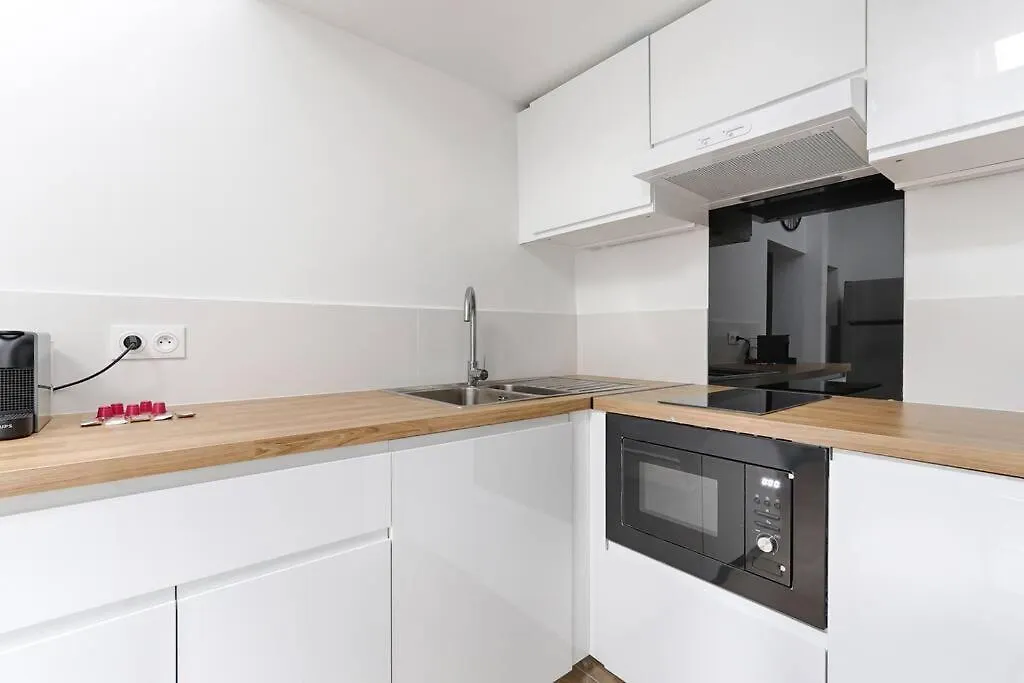 Apartment Charming Batignolles 6p